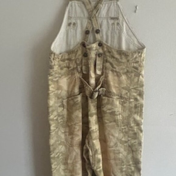 We The Free Way It Goes Camo Bib Adjustable Strap Back Cinch Harem Overalls NEW - Picture 13 of 16